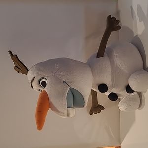 NWOT  Disney frozen olaf soft toy 14"